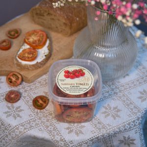 Tomāti ar garšvielam