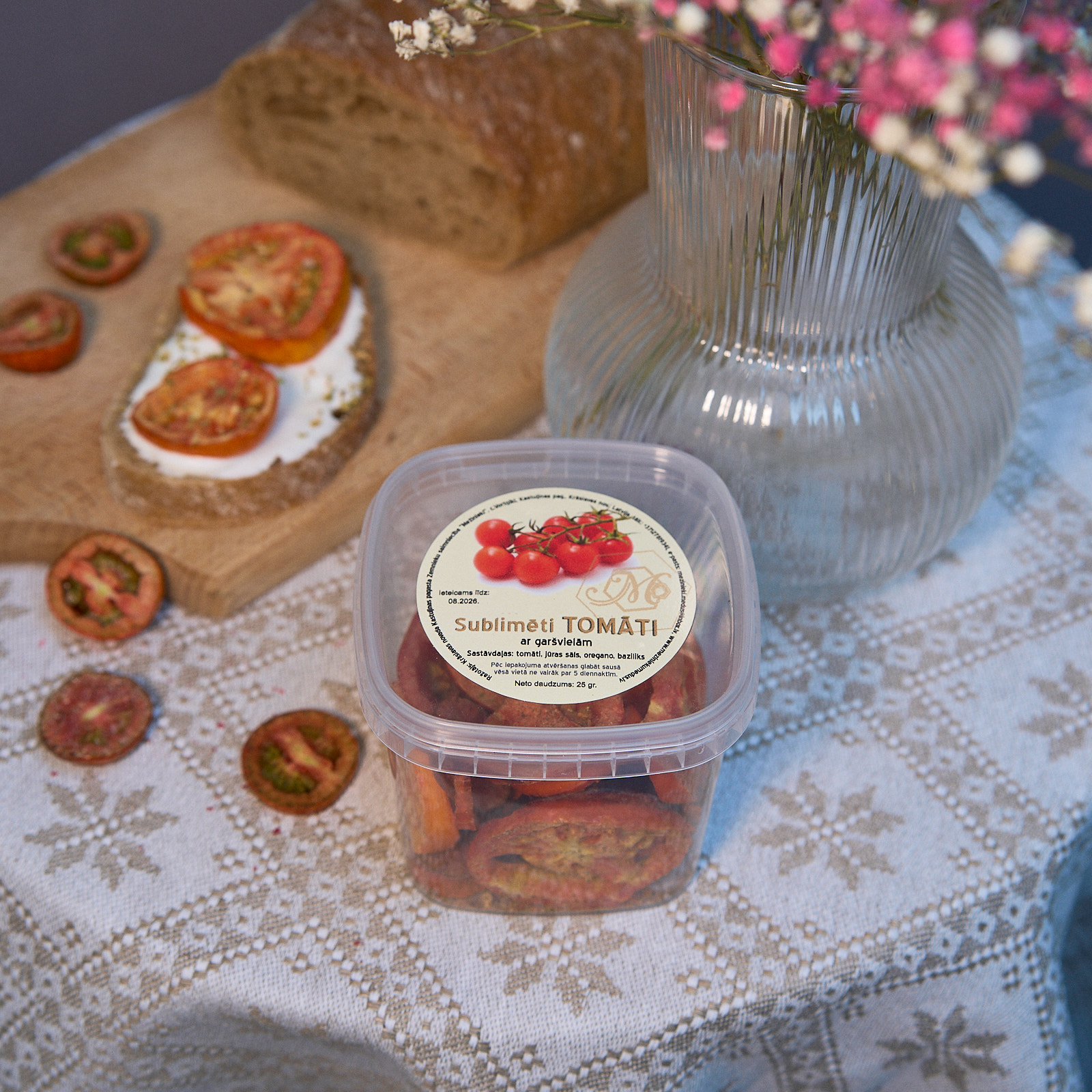 Tomāti ar garšvielam